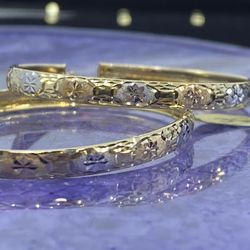 $850 Three Tone Yellow White And Rose Gold Hoop Earrings 