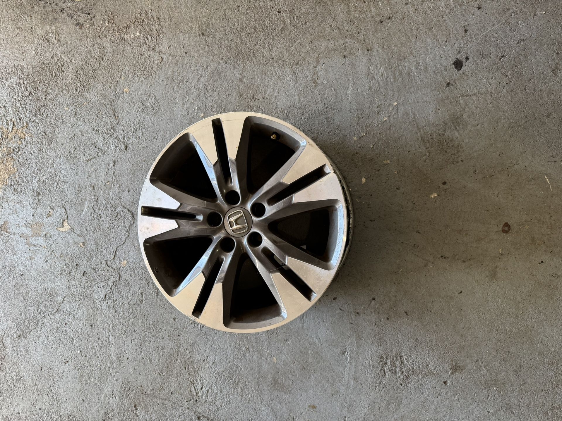 2013 Honda Crosstour EX-L Wheel (18”)