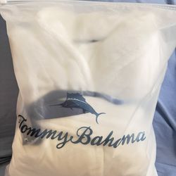 Tommy Bahama white plush robe