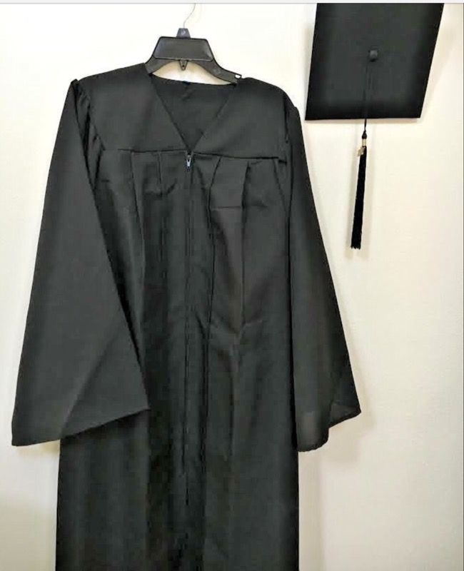 Graduation cap & gown set High School College Chior