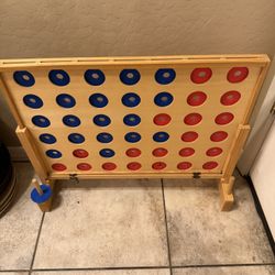 Giant 4 In A Row Game