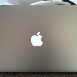 MacBook Pro 13-inch (Early 2015, macOS Big Sur 11.4)