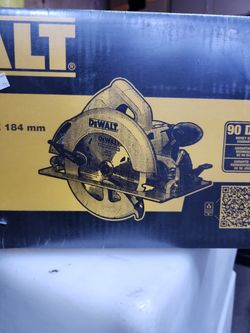 15 AMP Corded 7- 1/4 Saw