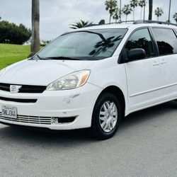 2005 Toyota Sienna LE