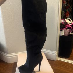 Women’s Velvet Boots