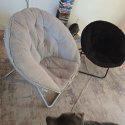 Round Lounge Chairs