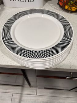 11 plates Grosvenor.  Fine bone china England