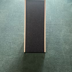 Portable And Adjustable Pet Ramp