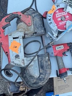 Milwaukee Portable Band Saw