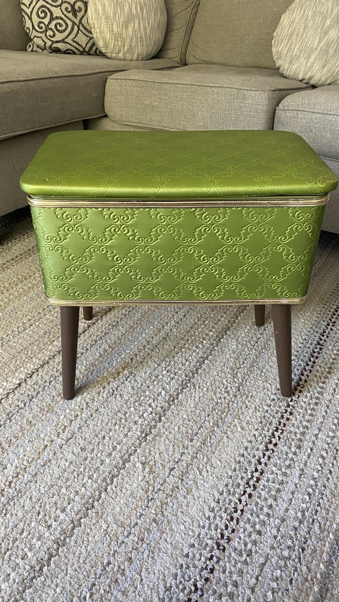 VINTAGE Mid-Century, Modern -> BURLINGTON SEWING BASKET STORAGE BOX STOOL OTTOMAN GREEN