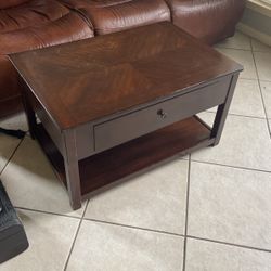 Good Condition Wood Coffee Table Living Room Table