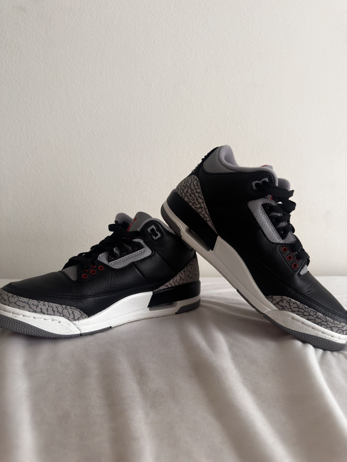 Jordan 3 Black Cement 2024 - Men’s 8.5 - Barely Used 🔥