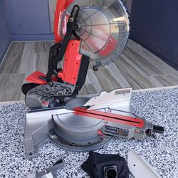 SLIDING MITER SAW 10" MILWAUKEE TOOL ONLY 