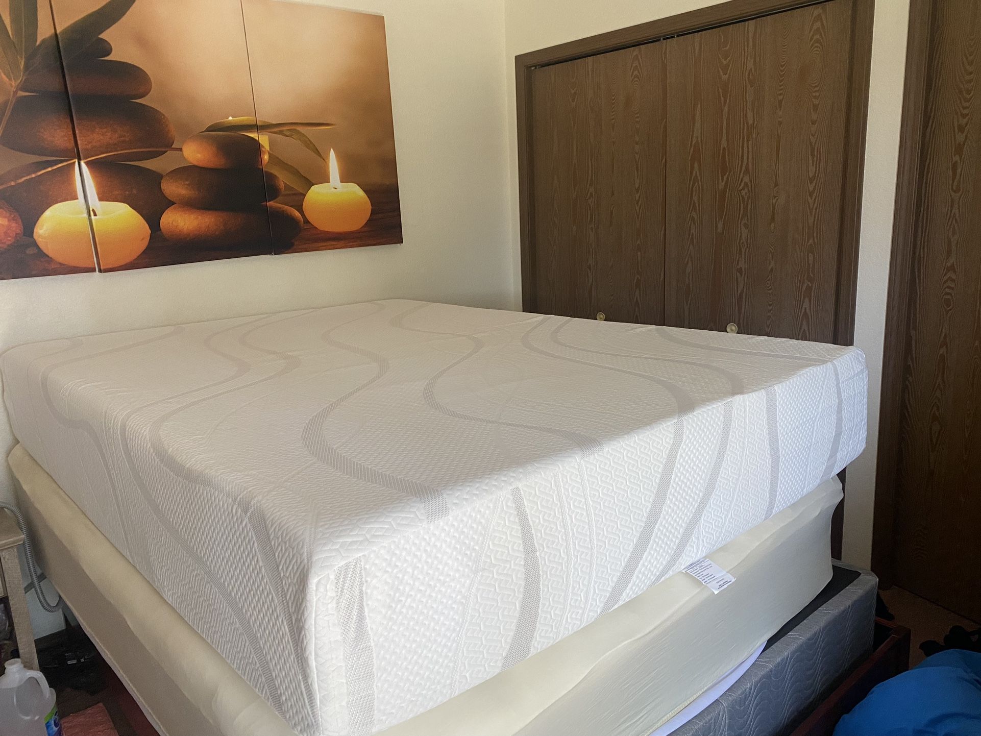 Brand New Best Choice 12 Inch Queen Mattress ( Firm Memory Foam)