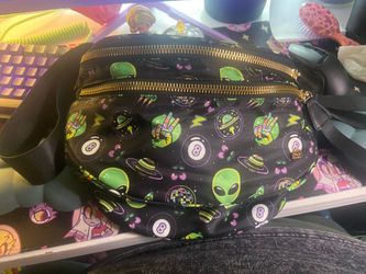 Gold blush bum bag - Alien Chasers