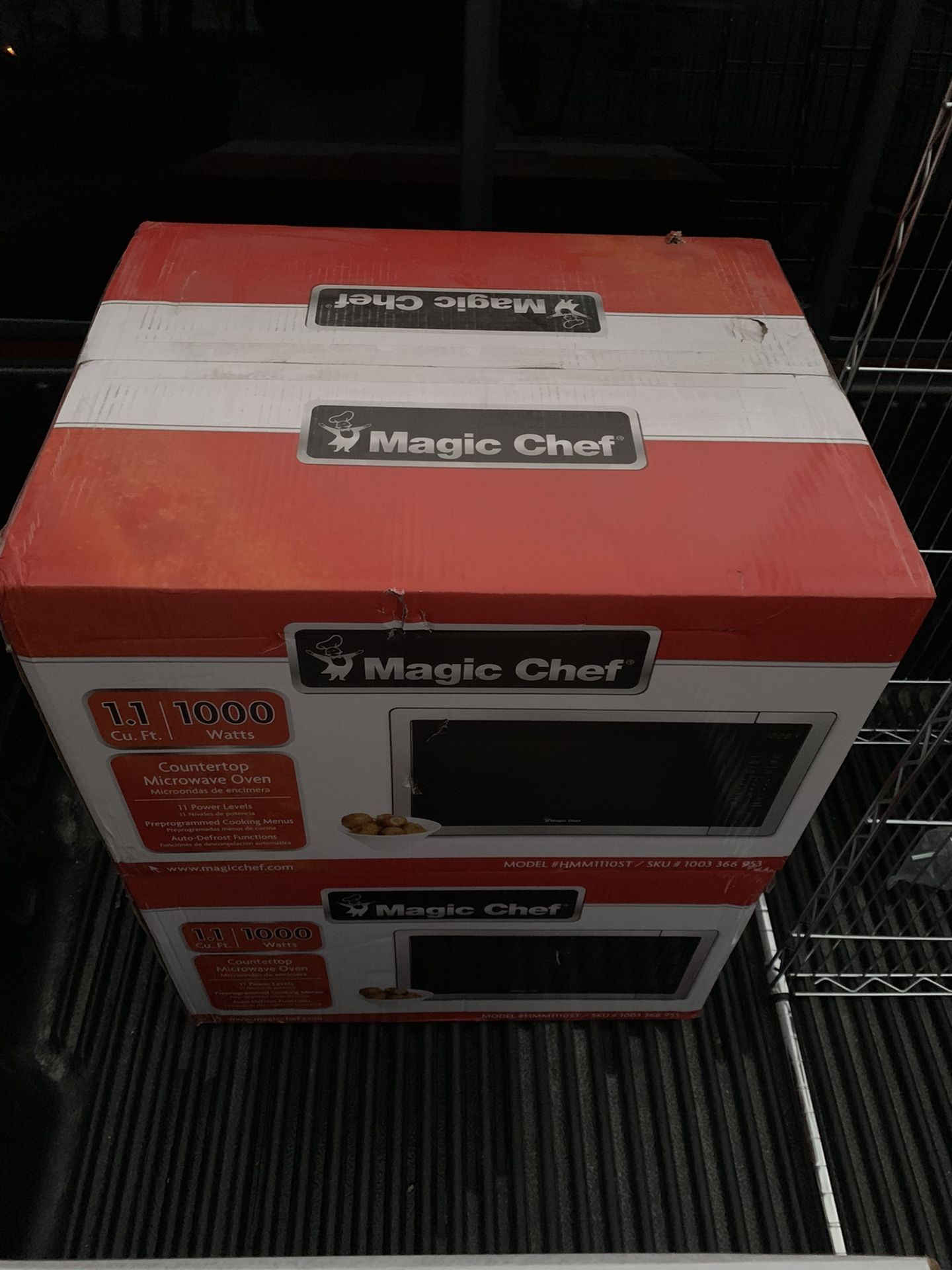 Magic Chef 1.1cu Countertop Microwave Oven 1000W