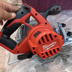 M18 18V Lithium-Ion Brushless Cordless 7-1/4 in. Circular Saw