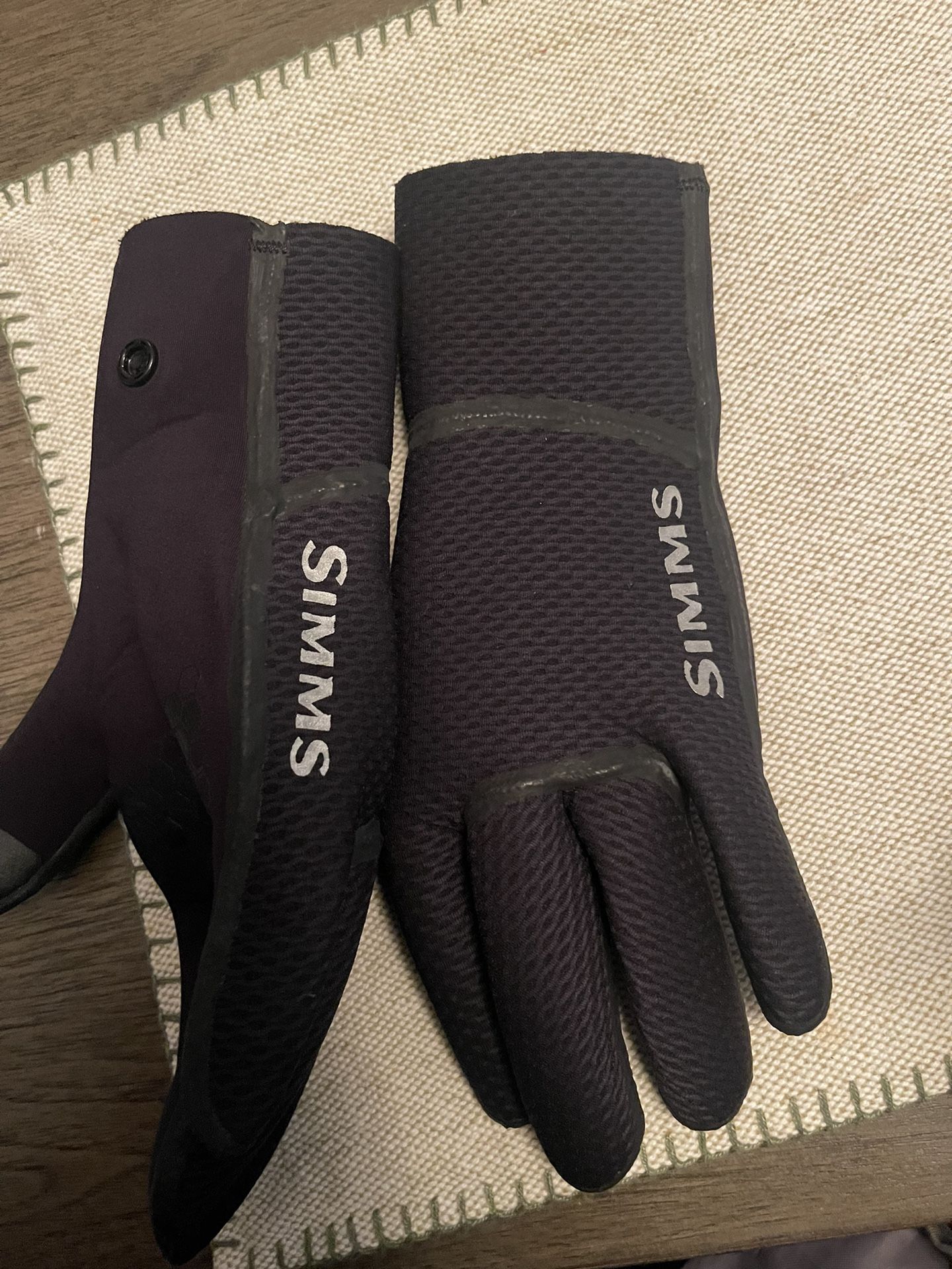 simms waterproof gloves