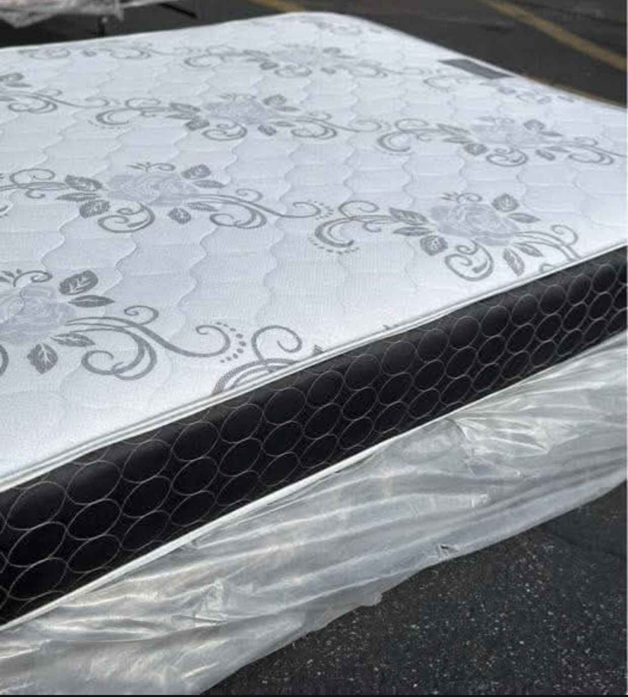 Set Full Size Mattress And Box Spring
