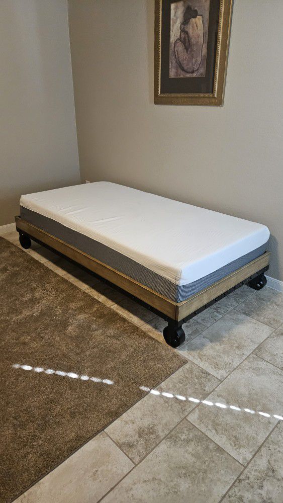 Twin Size Day Bed