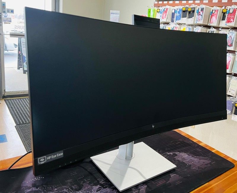 HP 34” E34m G4 WQHD 3440 x 1440 Curved USB C Conferencing Monitor Built in WebCam//Speaker