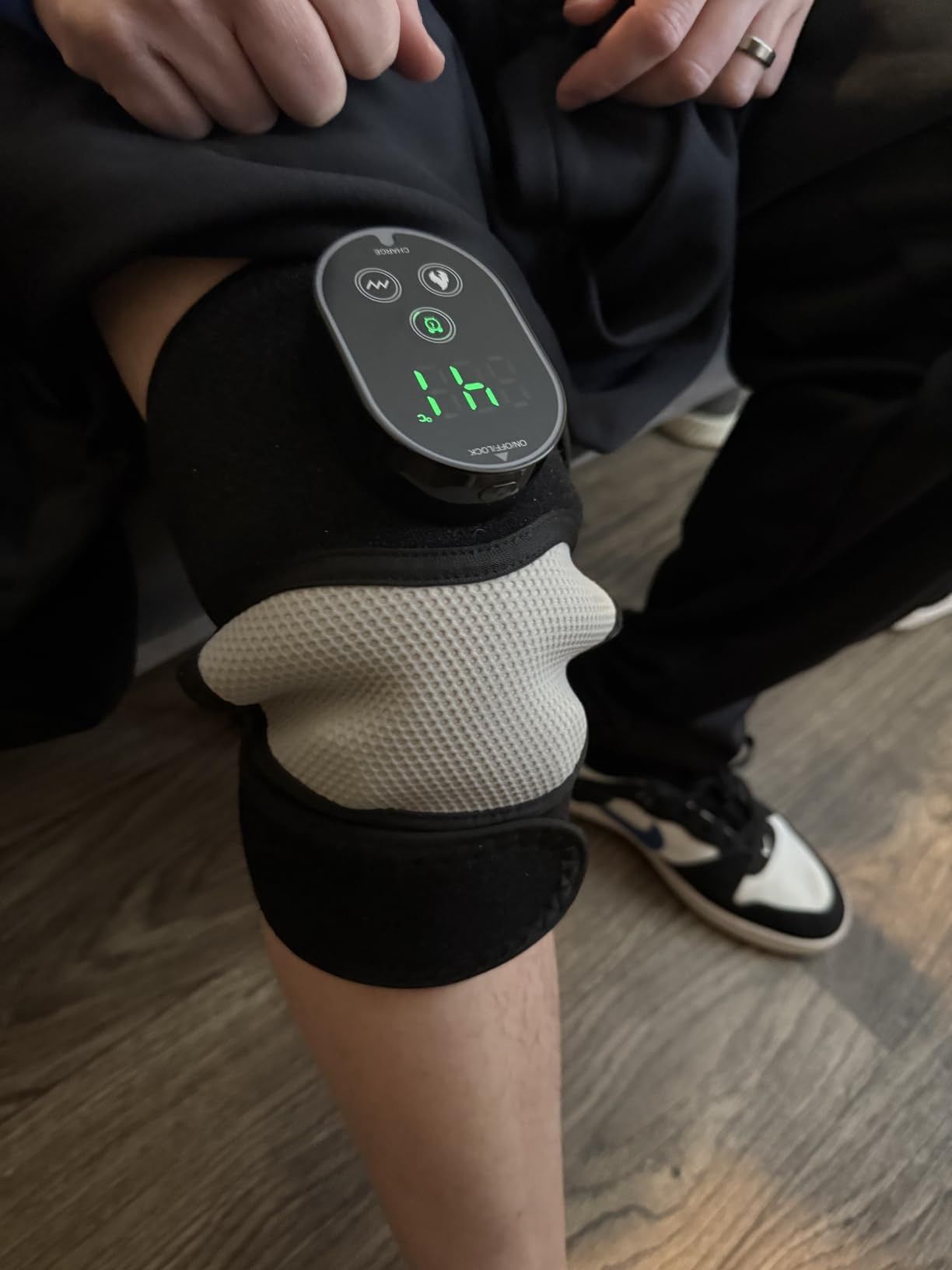 Digital Massager Vibrates And Heated New Knee Shoulder Back Elbow 