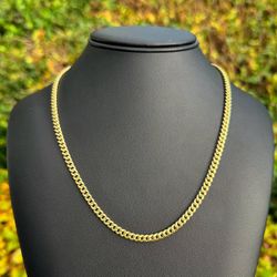 14k solid yellow gold  Cuban link chain necklace 20” 4.50mm