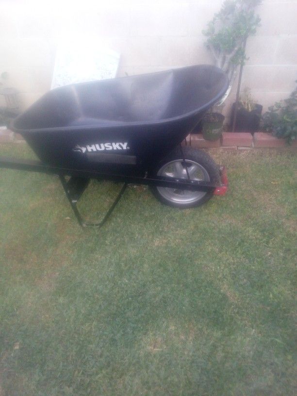 Husky Wheelbarrow