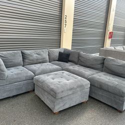 Sectional Couch 