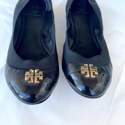 Rare Tory Burch Ballet Flats with Black Cap Toe Patent Leather and Small Gold Logo, Size 5.5