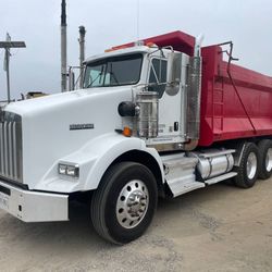 2013 Kenworth T800 – Dump Truck