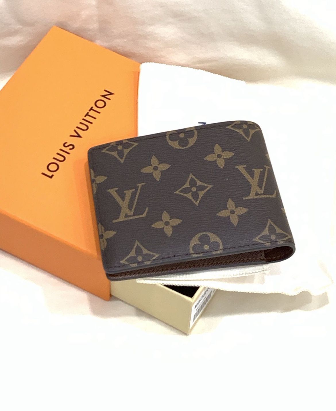 Louis Vuitton Brown Monogram Red Wallet for Sale in Queens, NY - OfferUp