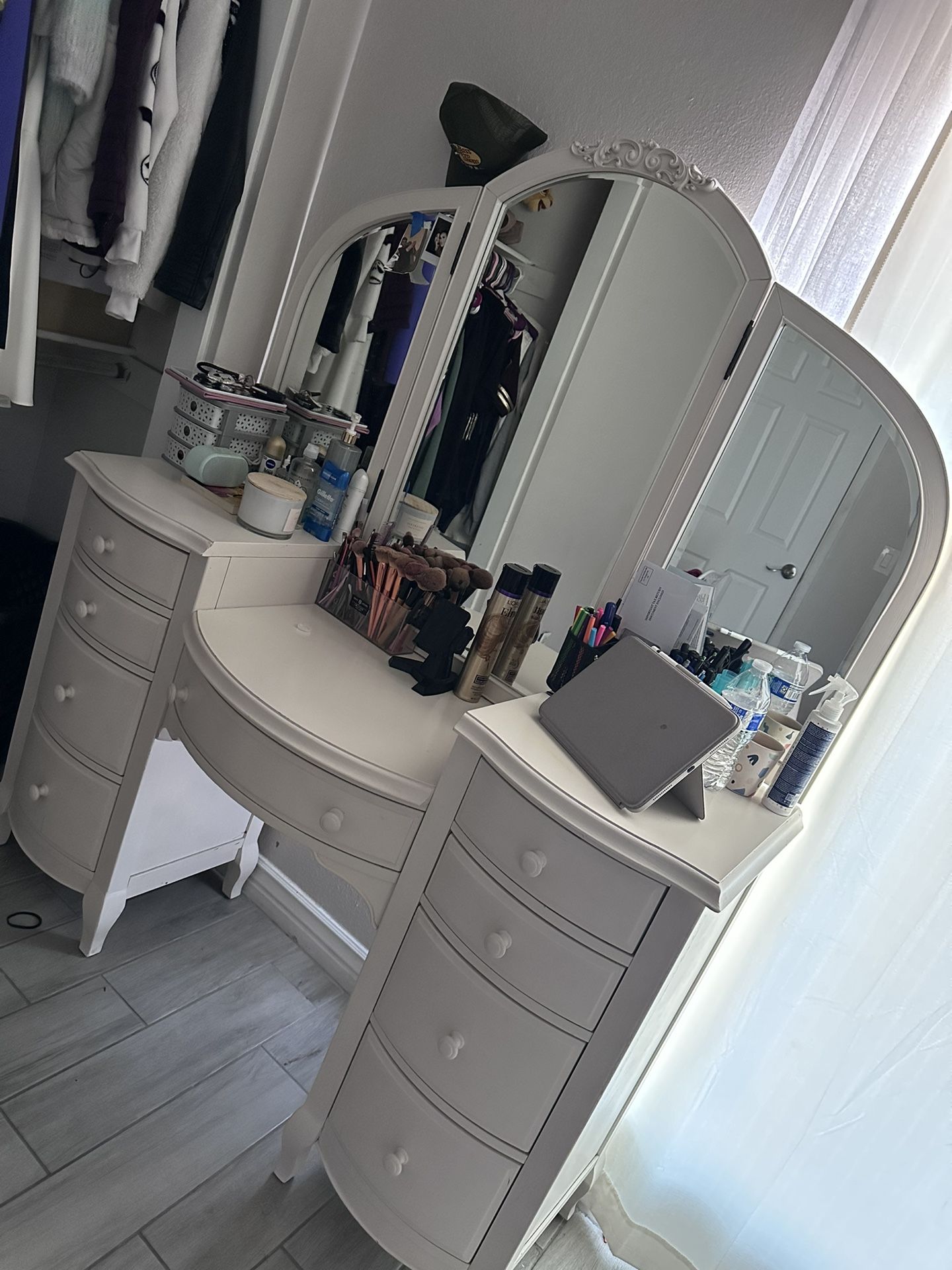 Makeup Vanity Desk