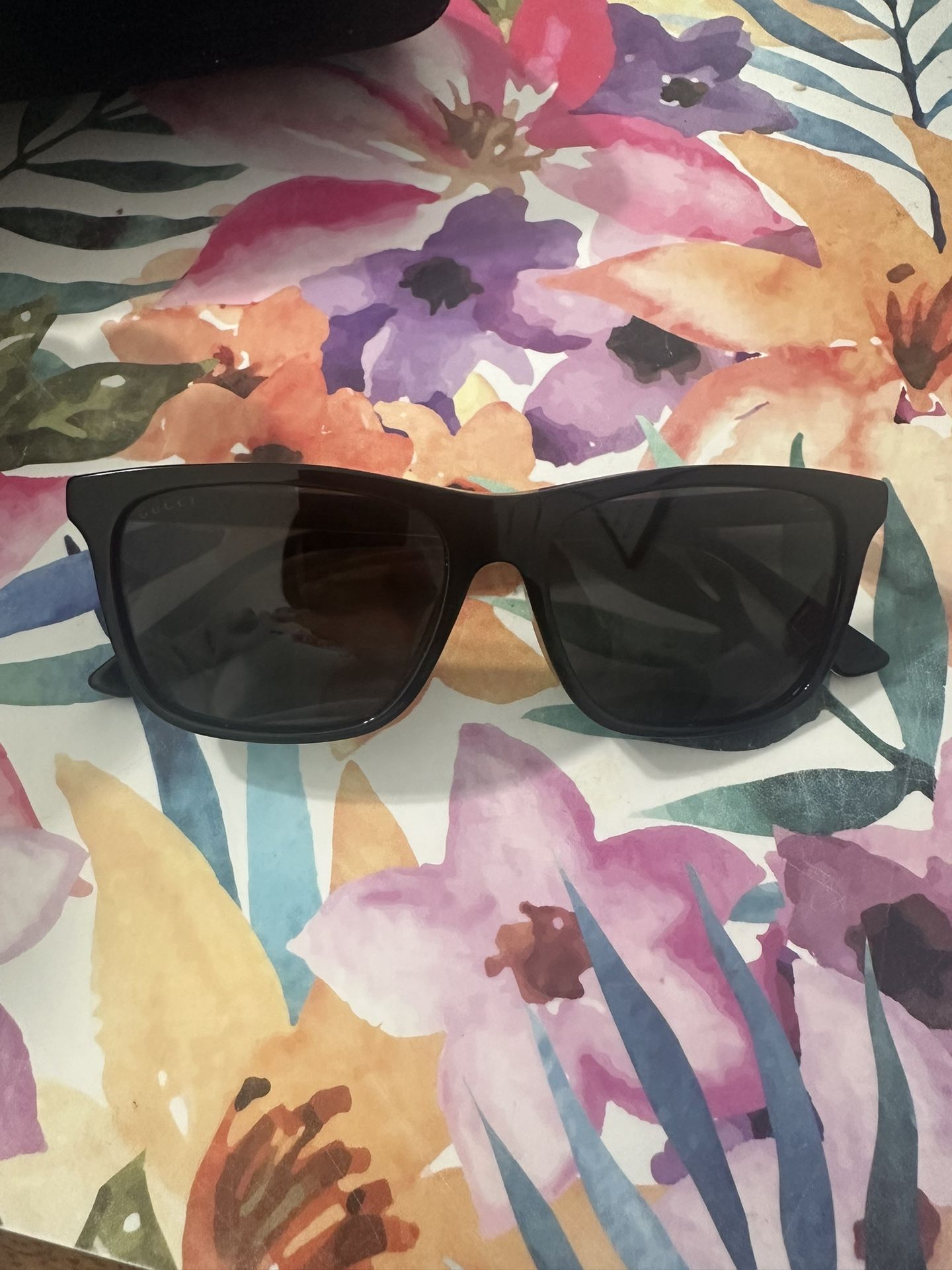 Women Gucci Sunglasses 