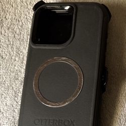 Apple Iphone 15 Pro Max Otterbox Case With Belt  Clip For Sale