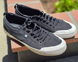 DC Men's Black Low Top Lace-Up Skateboarding Shoes White Sole US 14 D