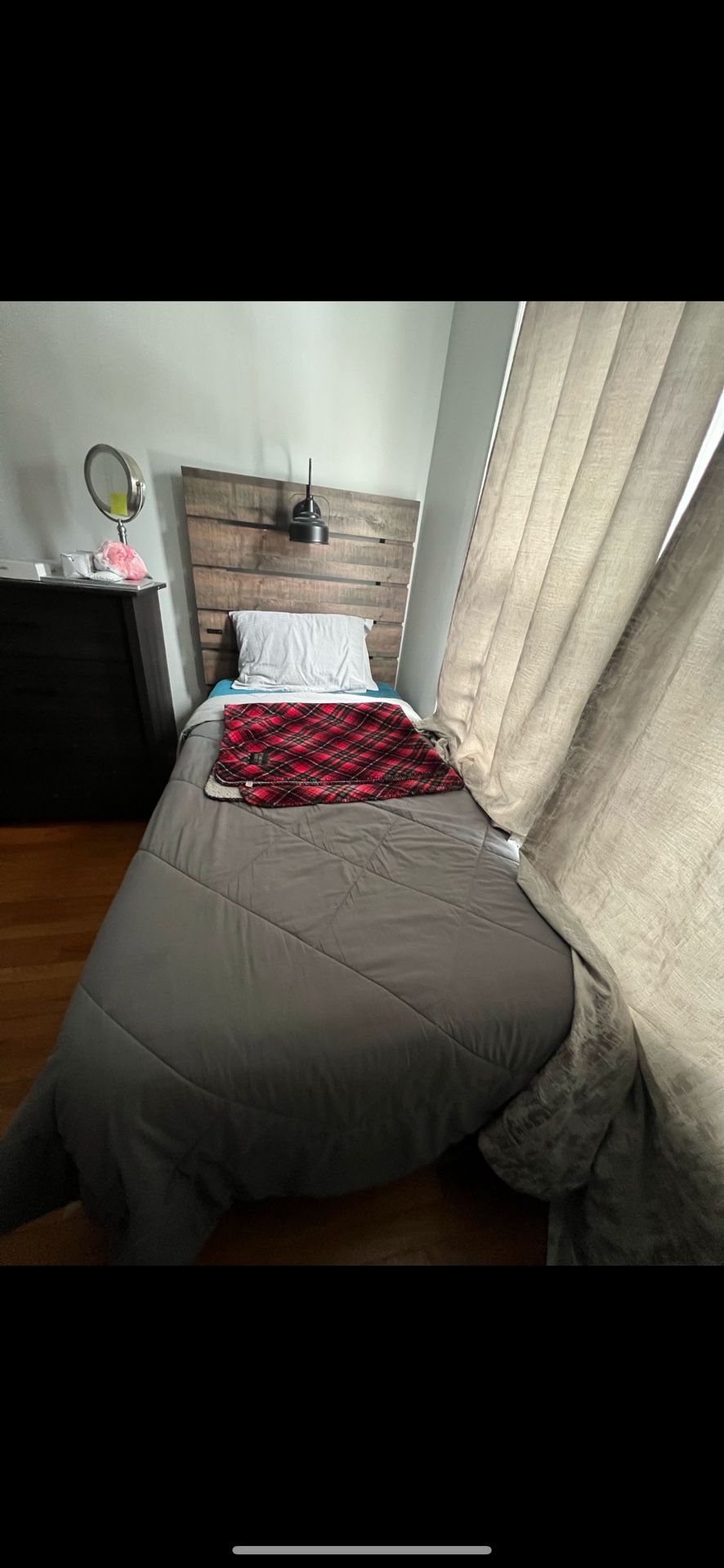 Twin Bed