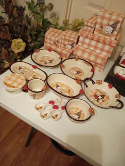 Snoopy Halloween Ceramic Dinnerware Set with Boxes