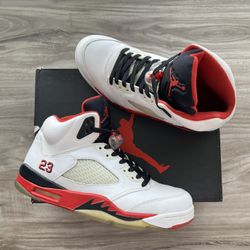 Size 10 Men’s- Air Jordan 5 Retro 2013 Fire Red