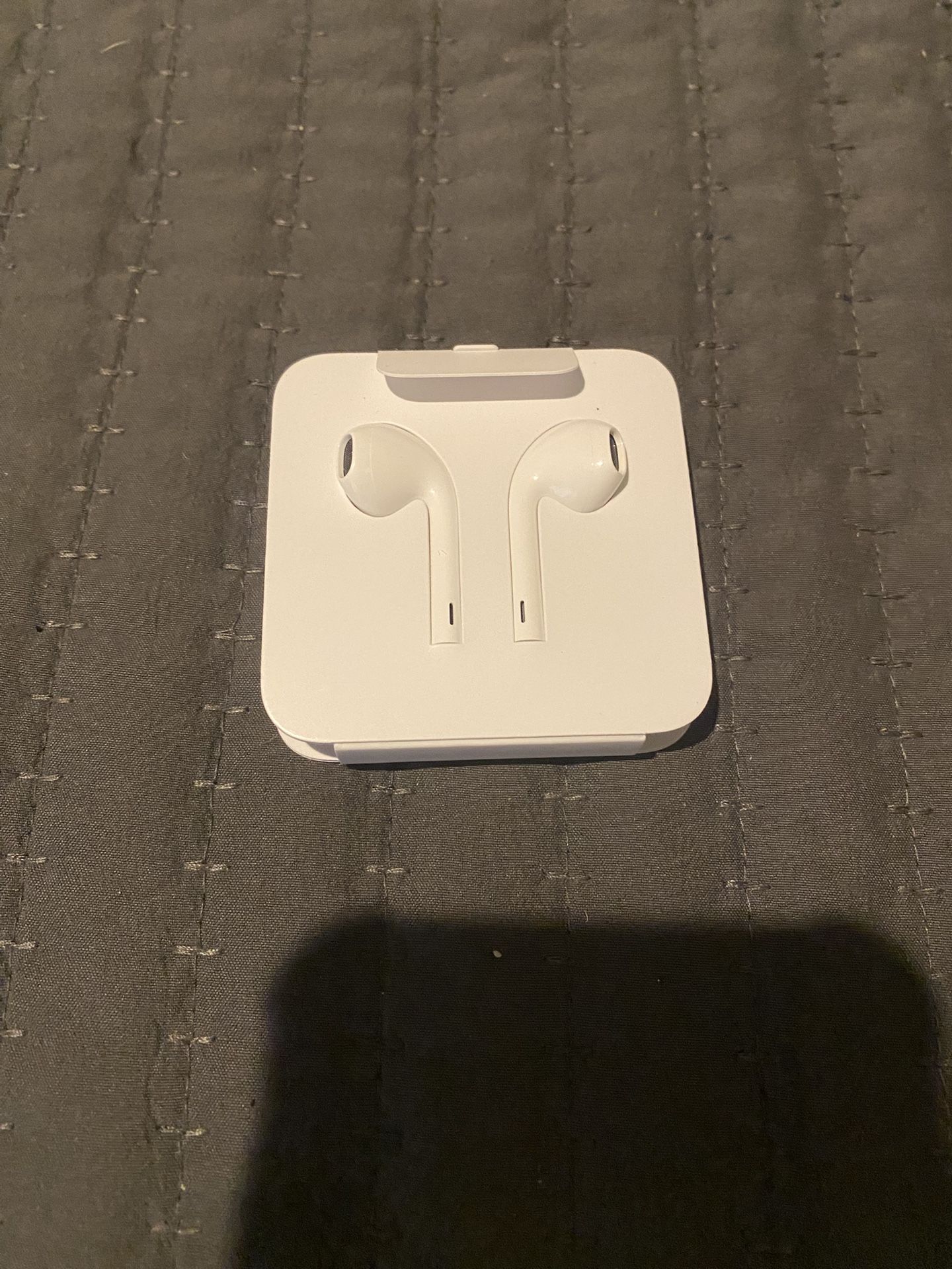 Apple EarPods with Lightning Cable