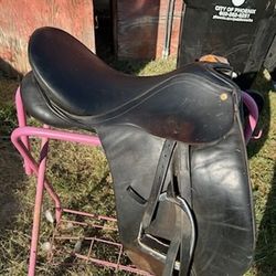 Nice English Saddle For Cheap!!