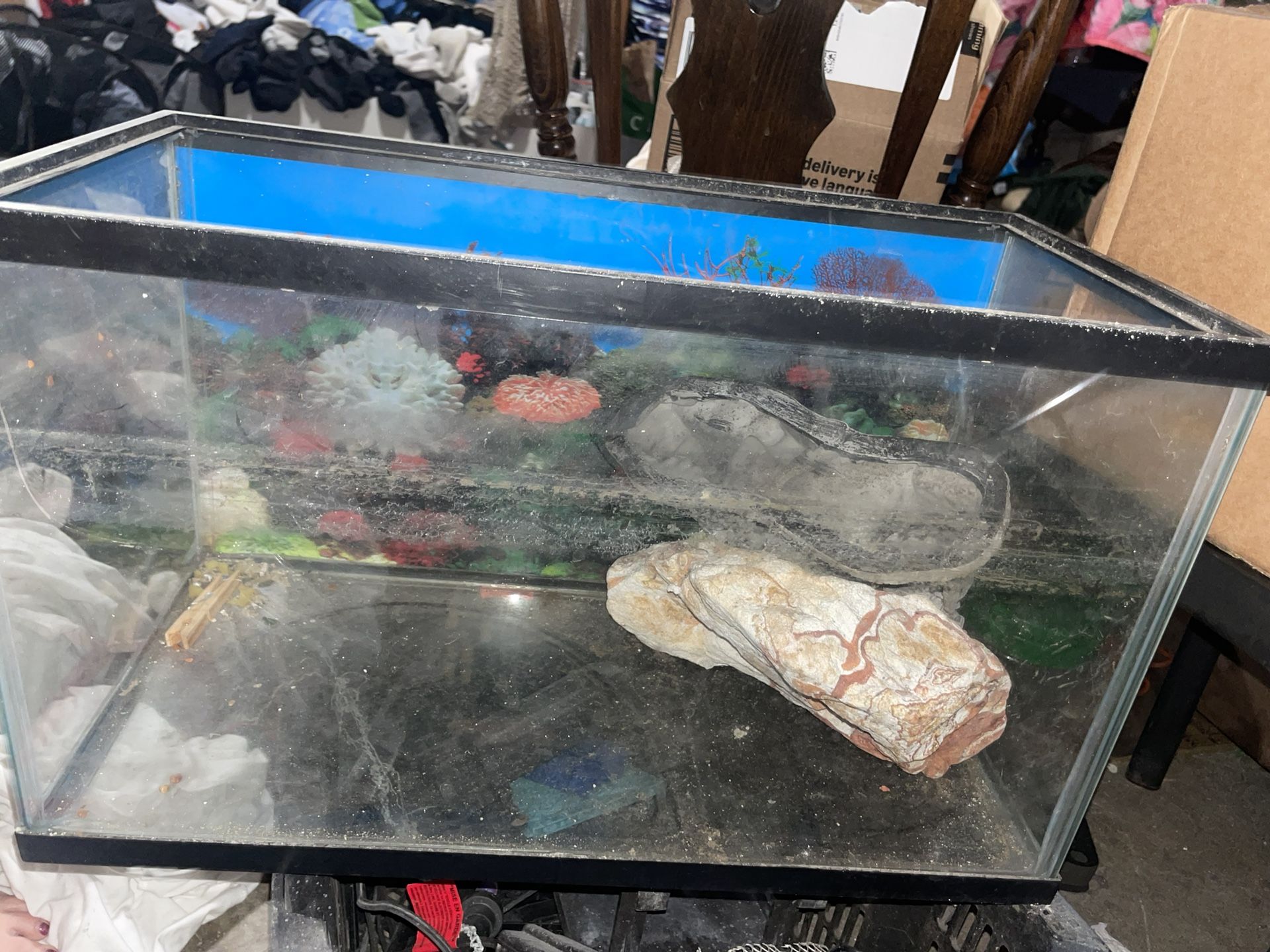 FREE AQUARIUM TANKS/PUMPS Ect