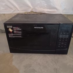 Counter Top Fridge Daire Microwave Oven