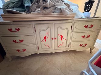 Dresser