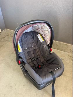 Graco BabyGirl Travel System