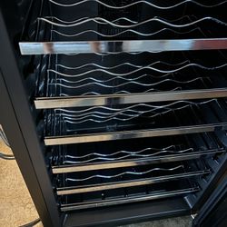 Wine Enthusiast 28 Bottle Touchscreen Refrigerator 