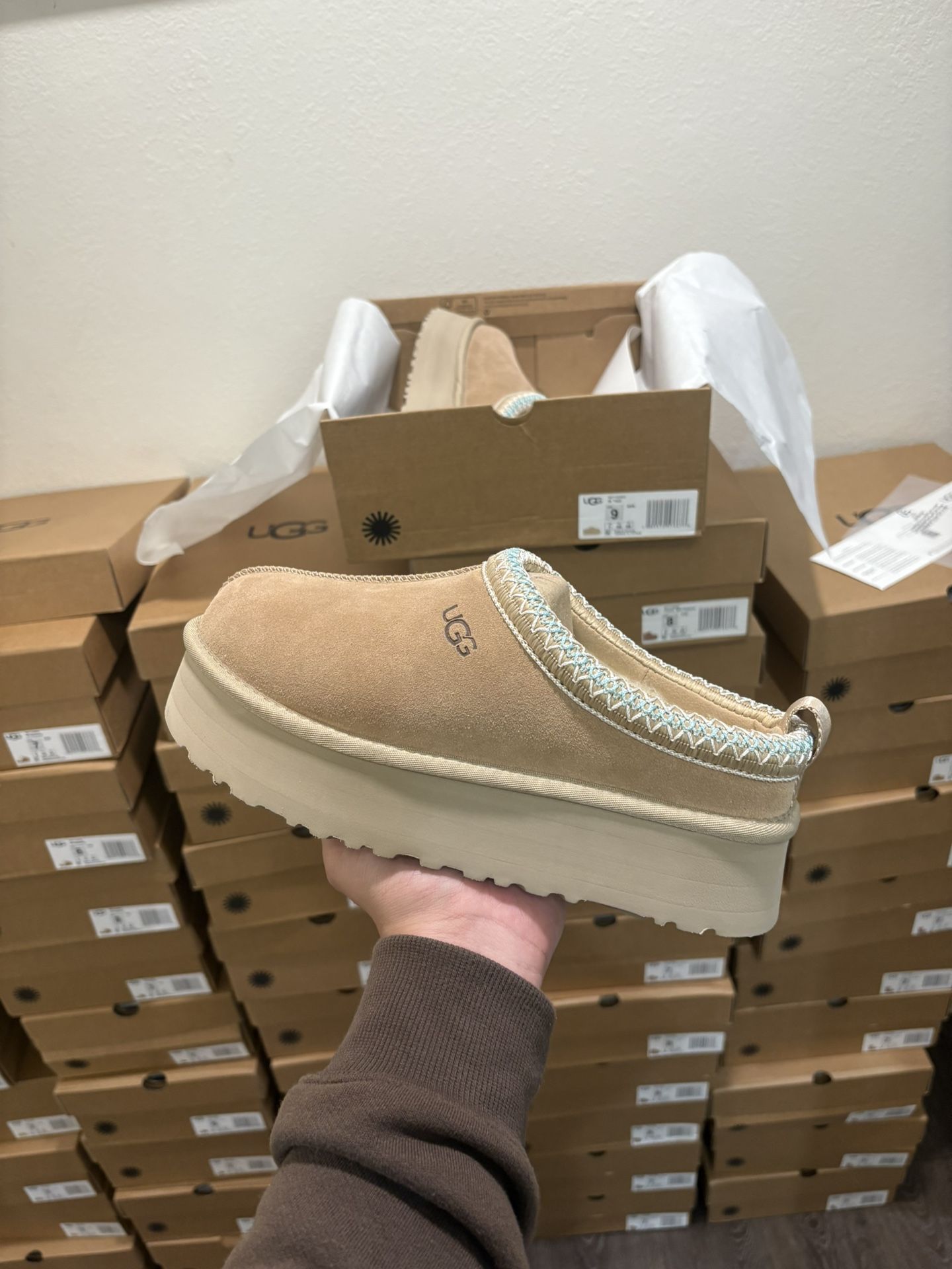 UGG "Tazz II" Slippers | Sizes 7 & 9