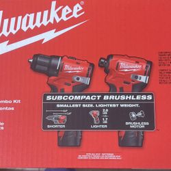 Milwaukee Drill Set 