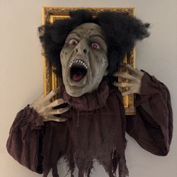 Halloween Gladys - Halloween Decor