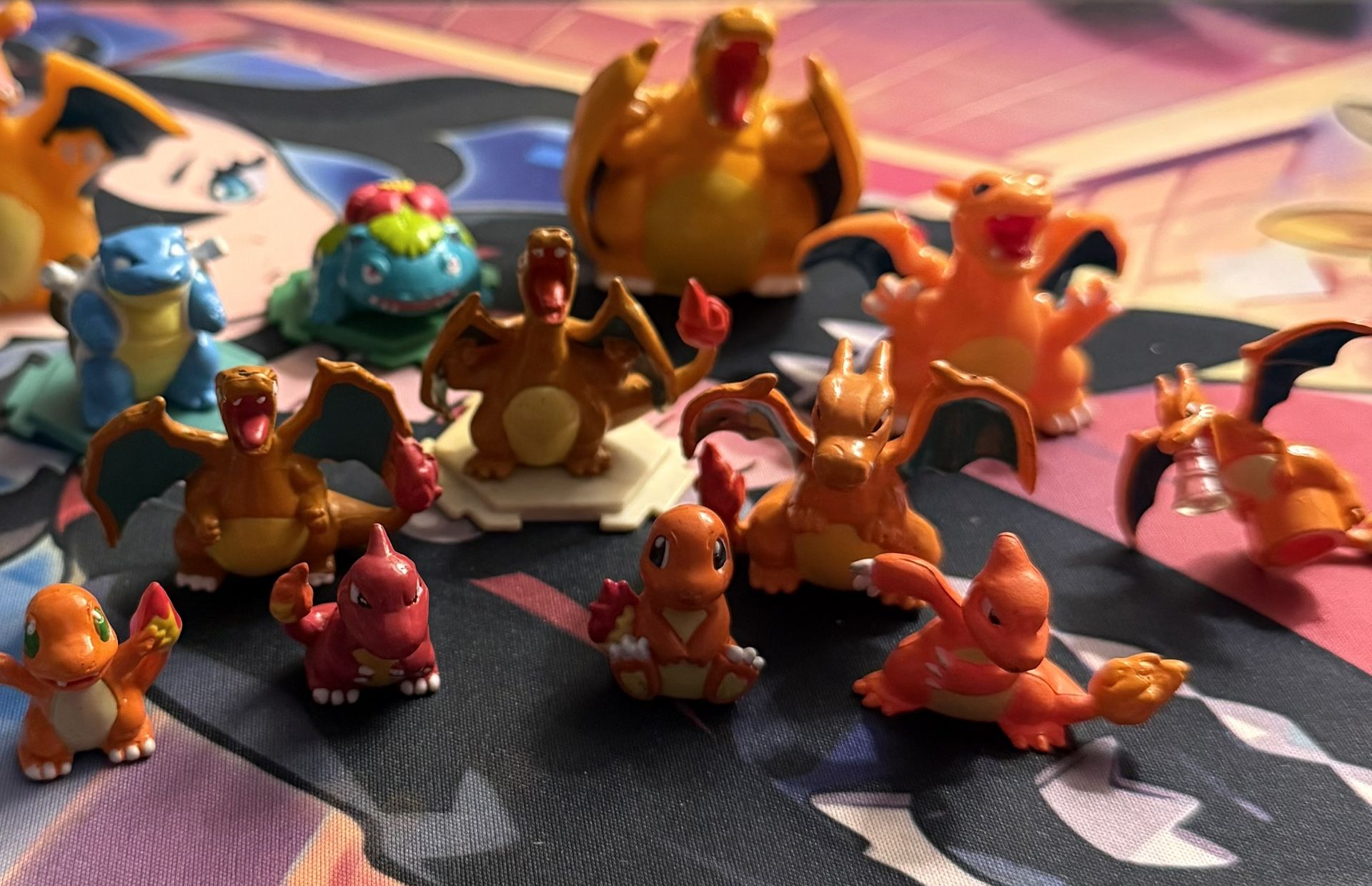 Pokemon Charizard Mini Figures, KeyChain, Pencil Topper